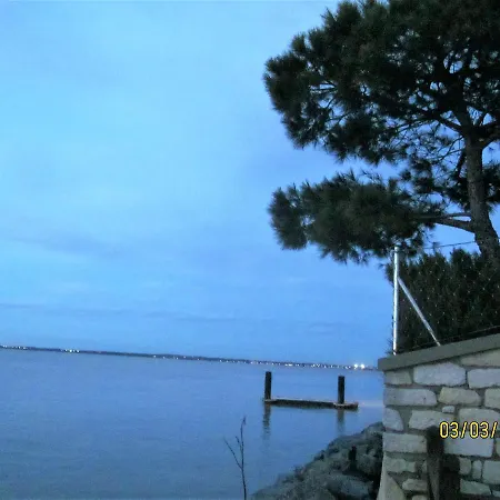 Des Dispo Juil A Dec,,,,mer A 200m ,,,,dans Le Quartier Calme De Meme En Ete,,,,espace, Nature,,,,,,,avec Ecureuils, Tourterelles Villa Ronce-les-Bains