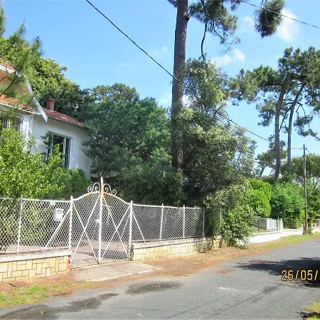 Des Dispo Juil A Dec,,,,mer A 200m ,,,,dans Le Quartier Calme De Meme En Ete,,,,espace, Nature,,,,,,,avec Ecureuils, Tourterelles Villa